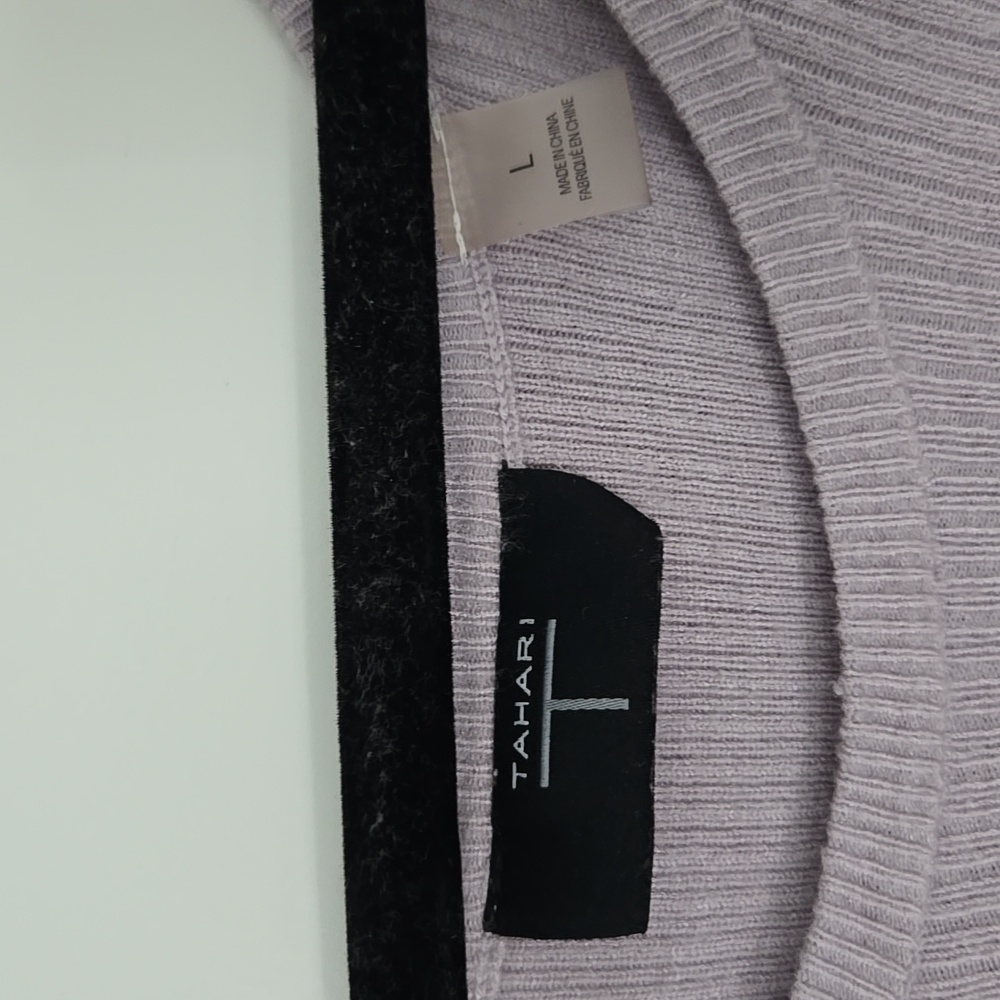 Scalloped Sweater - Picture 2 of 5